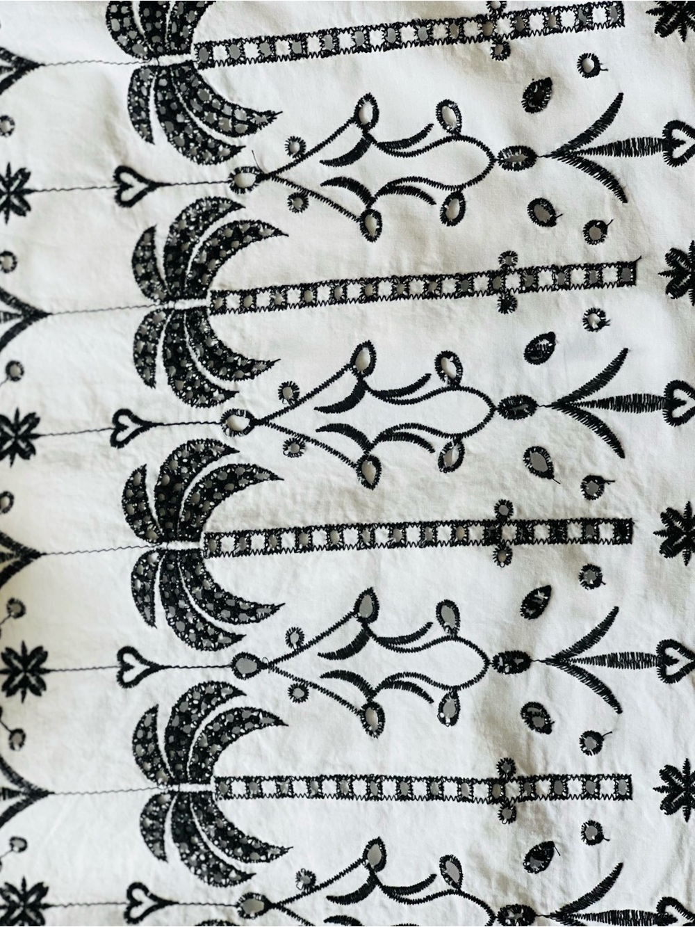 London Times 100% Cotton White with Black Embroidered Detail Midi Dress - Picture 7 of 8
